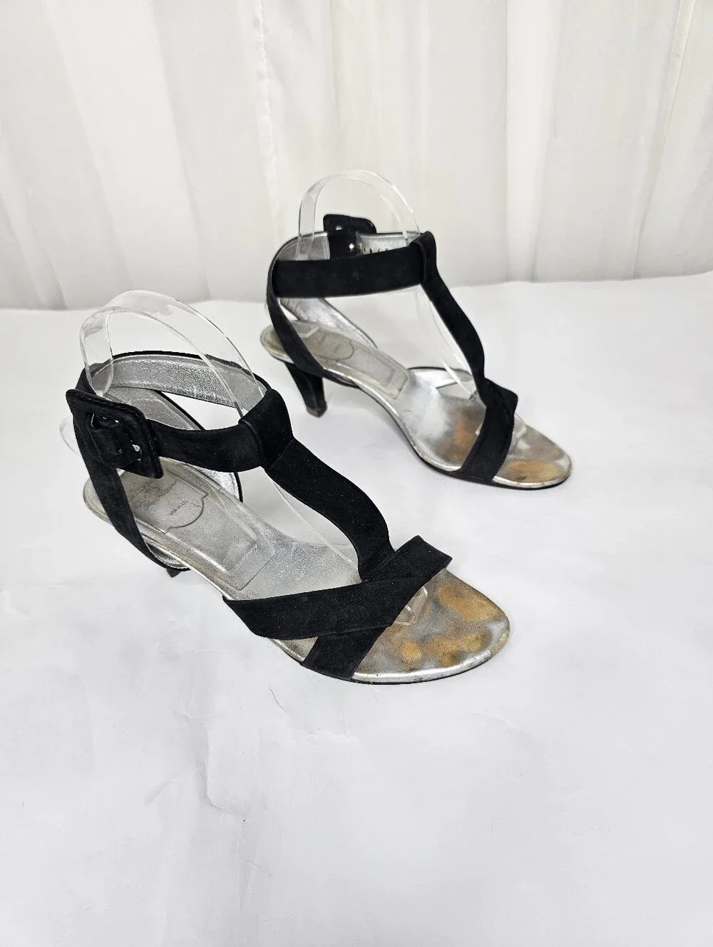 Roger Vivier authentic roger